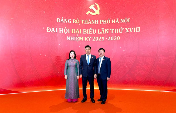 ĐOÀN ĐẠI BIỂU XÃ YÊN XUÂN DỰ ĐẠI HỘI ĐẢNG BỘ THÀNH PHỐ HÀ NỘI LẦN THỨ XVIII, NHIỆM KỲ 2025-2030- Ảnh 2.