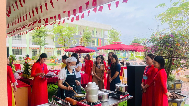 Trường Mầm non Nam Tiến tổ chức Hội thi “Nhân viên nuôi dưỡng giỏi”cấp trường năm học 2025–2026
- Ảnh 4.
