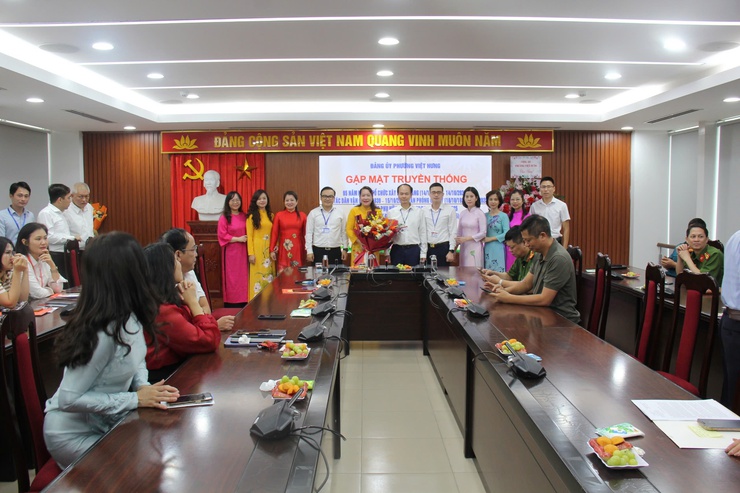 Phường Việt Hưng: Kỷ niệm 95 năm Ngày truyền thống các Ban Xây dựng Đảng, Văn phòng cấp ủy và 77 năm Ngày thành lập ngành Kiểm tra của Đảng- Ảnh 4.
