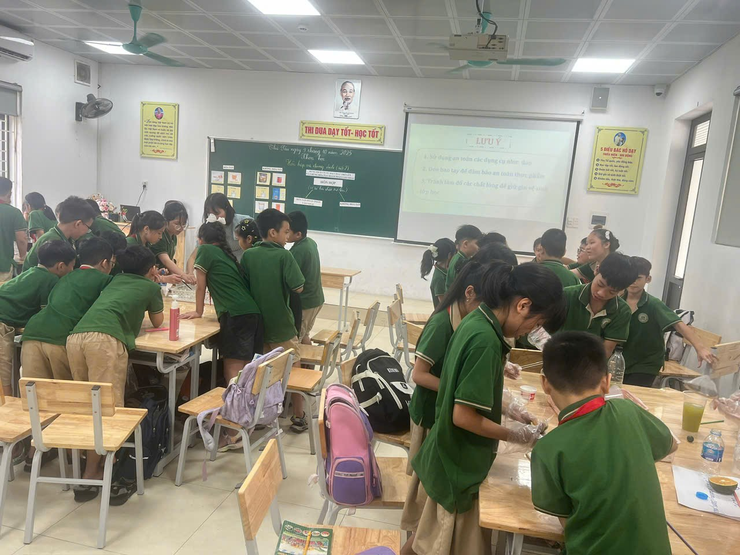 TRƯỜNG TIỂU HỌC ĐỊNH CÔNG ĐÁNH THỨC TIỀM NĂNG STEM TRONG TỪNG BÀI HỌC- Ảnh 4.