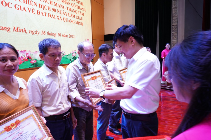 Xã Quang Minh sơ kết 01 năm triển khai lực lượng bảo vệ an ninh, trật tự ở cơ sở- Ảnh 12.