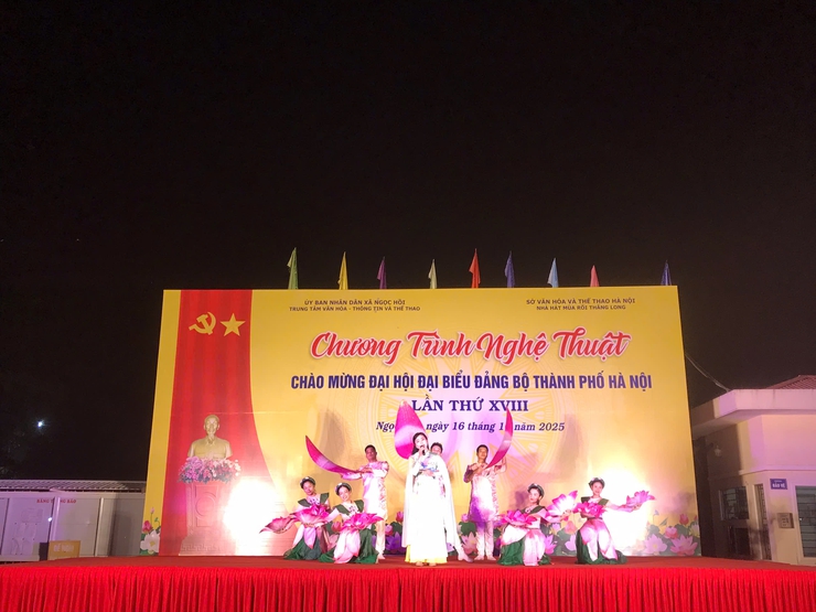 CHƯƠNG TRÌNH NGHỆ THUẬT CHÀO MỪNG ĐẠI HỘI ĐẠI BIỂU ĐẢNG BỘ THÀNH PHỐ HÀ NỘI LẦN THỨ XVIII- Ảnh 5.
