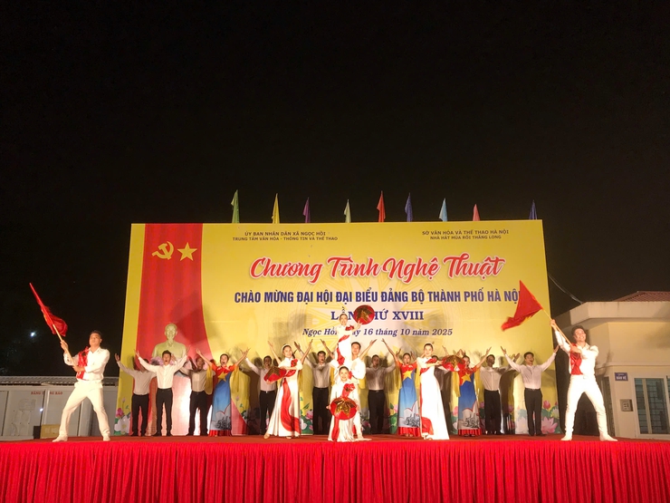 CHƯƠNG TRÌNH NGHỆ THUẬT CHÀO MỪNG ĐẠI HỘI ĐẠI BIỂU ĐẢNG BỘ THÀNH PHỐ HÀ NỘI LẦN THỨ XVIII- Ảnh 6.
