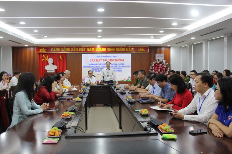 Phường Việt Hưng: Kỷ niệm 95 năm Ngày truyền thống các Ban Xây dựng Đảng, Văn phòng cấp ủy và 77 năm Ngày thành lập ngành Kiểm tra của Đảng- Ảnh 1.