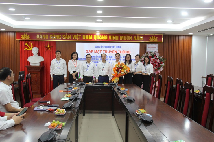 Phường Việt Hưng: Kỷ niệm 95 năm Ngày truyền thống các Ban Xây dựng Đảng, Văn phòng cấp ủy và 77 năm Ngày thành lập ngành Kiểm tra của Đảng- Ảnh 5.