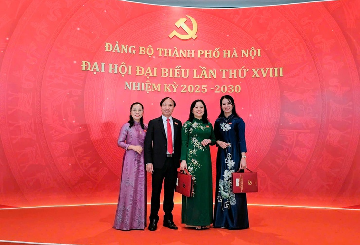 ĐỒNG CHÍ BÙI THỊ THU HIỀN - UỶ VIÊN BAN CHẤP HÀNH ĐẢNG BỘ TP HÀ NỘI KHOÁ XVII, BÍ THƯ ĐẢNG ỦY, CHỦ TỊCH HĐND XÃ VÂN ĐÌNH TÁI CỬ BAN CHẤP HÀNH ĐẢNG BỘ TP HÀ NỘI KHÓA XVIII, NHIỆM KỲ 2025-2030.- Ảnh 1.
