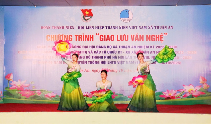 Sôi nổi Liên hoan văn nghệ của Đoàn Thanh niên-Hội LHTN xã Thuận An- Ảnh 7.