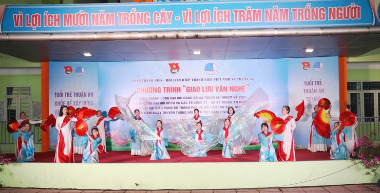 Sôi nổi Liên hoan văn nghệ của Đoàn Thanh niên-Hội LHTN xã Thuận An- Ảnh 5.
