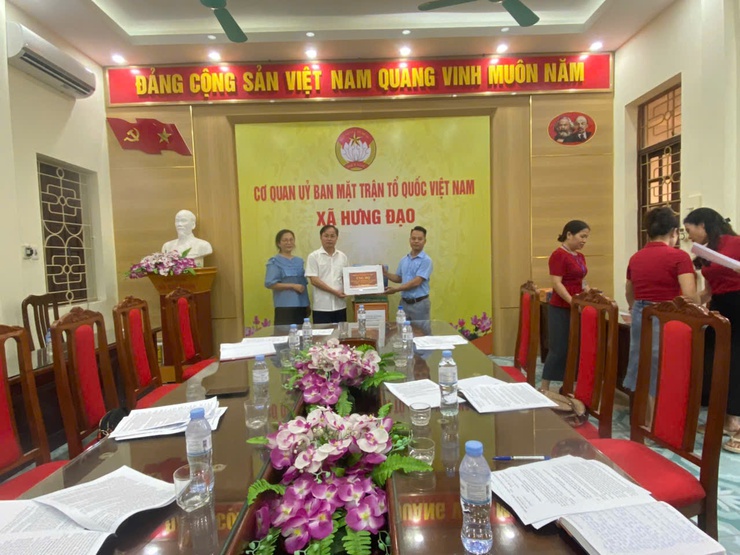 LỜI CẢM ƠN NHỮNG TẤM LÒNG HƯỚNG VỀ ĐỒNG BÀO VÙNG BÃO LŨ- Ảnh 2.