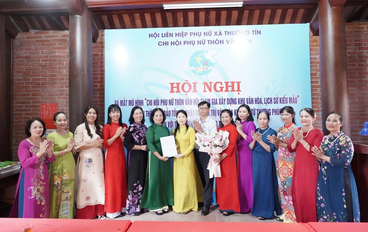 Hội LHPN xã Thường Tín ra mắt mô hình "Chi hội phụ nữ thôn Văn Hội tham gia xây dựng khu văn hóa, lịch sử Kiểu mẫu"- Ảnh 3.