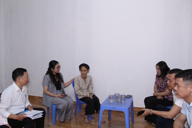 Xã Phú Nghĩa trao kinh phí hỗ trợ xây, sửa nhà ở cho người có công với cách mạng và thân nhân liệt sĩ (đợt 1 năm 2025)- Ảnh 3.