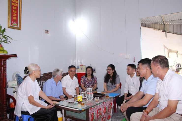 Xã Phú Nghĩa trao kinh phí hỗ trợ xây, sửa nhà ở cho người có công với cách mạng và thân nhân liệt sĩ (đợt 1 năm 2025)- Ảnh 5.