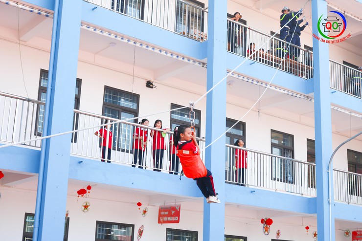 Trường Tiểu học Quốc Oai A tổ chức hoạt động trải nghiệm, tuyên truyền và thực hành kỹ năng Phòng cháy chữa cháy và Cứu nạn cứu hộ- Ảnh 22.