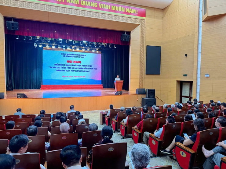 Hội nghị tuyên truyền, phổ biến những nội dung cơ bản của Luật Thủ đô và các văn bản hướng dẫn thi hành luật, triển khai cuộc thi trực tuyến "Tìm hiểu Luật Thủ đô" trên địa bàn phường Đống Đa năm 2025, hưởng ứng Ngày Pháp luật Việt Nam- Ảnh 2.