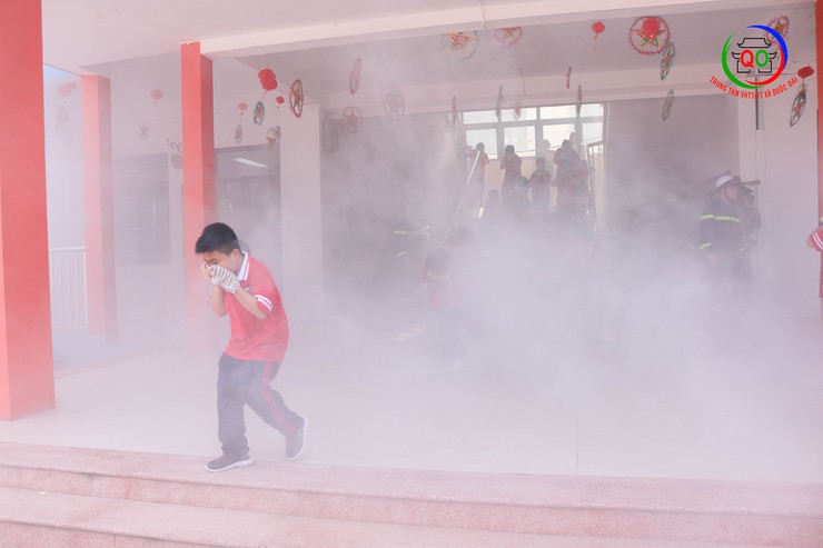 Trường Tiểu học Quốc Oai A tổ chức hoạt động trải nghiệm, tuyên truyền và thực hành kỹ năng Phòng cháy chữa cháy và Cứu nạn cứu hộ- Ảnh 29.