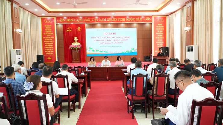 Triển khai thực hiện xét tặng danh hiệu "Gia đình văn hóa", "Thôn văn hóa" trên địa bàn xã- Ảnh 1.