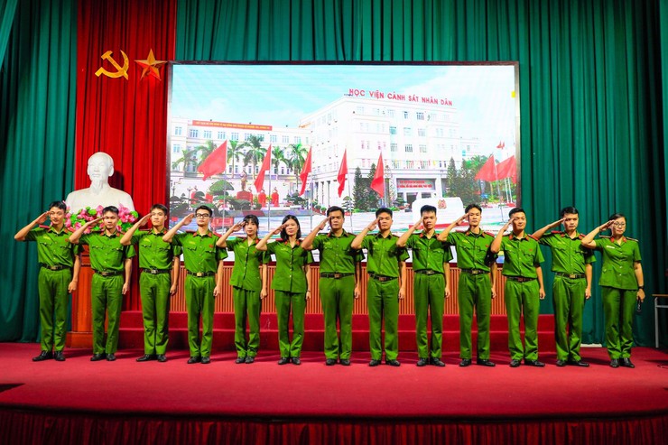 Công an phường Đống Đa tuyên truyền phòng chống tội phạm trong học đường- Ảnh 6.