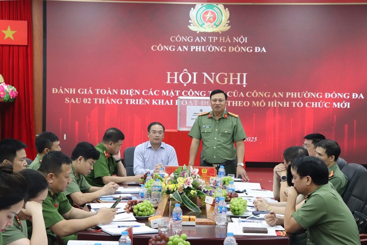 Lãnh đạo Công an thành phố Hà Nội kiểm tra, làm việc tại Công an phường Đống Đa- Ảnh 3.