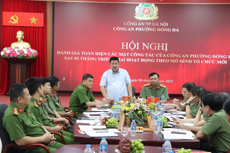 Lãnh đạo Công an thành phố Hà Nội kiểm tra, làm việc tại Công an phường Đống Đa- Ảnh 2.