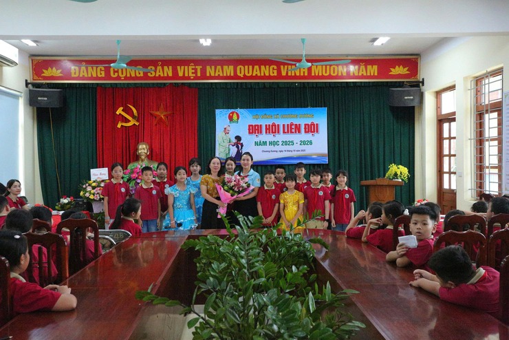 Đại hội liên đội trường Tiểu học Thắng Lợi - Ảnh 2.