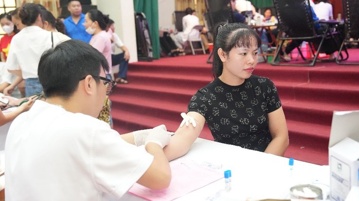 263 đơn vị máu an toàn trong Ngày hội Hiến máu tình nguyện năm 2025 tại xã Dương Hoà - Ảnh 6.