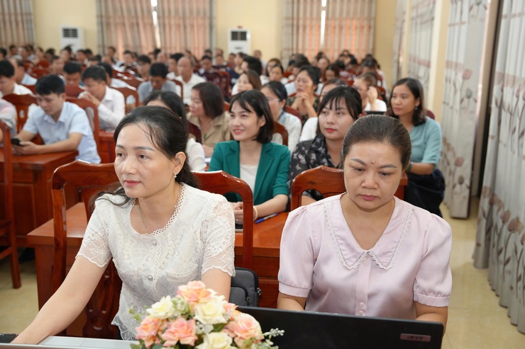 Bồi dưỡng ứng dụng AI trong soạn thảo văn bản và công tác tuyên truyền- Ảnh 3.