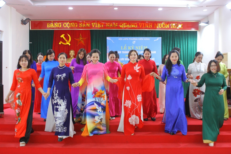 Hội Liên Hiệp Phụ nữ phường Kiến Hưng tổ chức Lễ Kỷ niệm 95 năm Ngày thành lập Hội Liên hiệp Phụ nữ Việt Nam (20/10/1930 – 20/10/2025) và  Phát động phong trào ủng hộ đồng bào các tỉnh bị thiệt hại do thiên tai.- Ảnh 4.