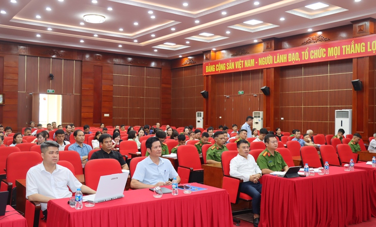 Giao ban tiến độ thực hiện chiến dịch làm giàu, làm sạch dữ liệu Quốc gia về đất đai và cập nhật thông tin cơ sở thuộc diện quản lý về PCCC- Ảnh 2.