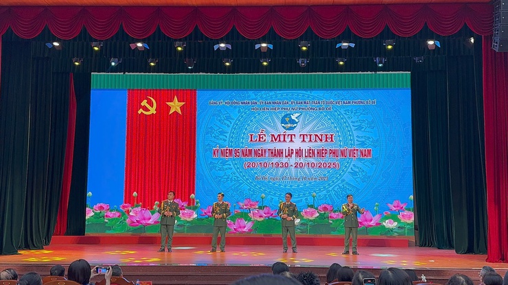 Mít tinh kỷ niệm 95 năm ngày thành lập Hội liên hiệp phụ nữ Việt Nam (20/10/1930 – 20/10/2025)- Ảnh 3.