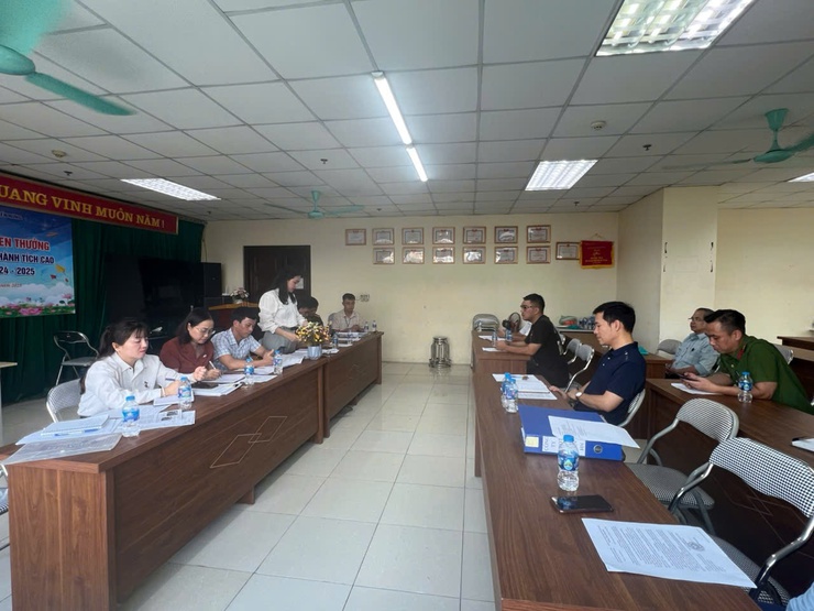 Ban Kinh tế - Ngân sách phường Kiến Hưng giám sát công tác quản lý, vận hành và PCCC tòa nhà chung cư Sông Nhuệ TDP 15 phường Kiến Hưng- Ảnh 1.