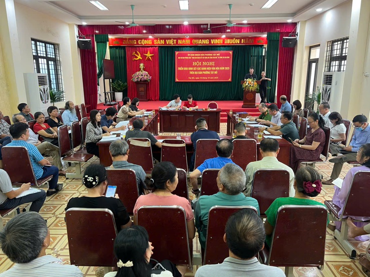 Phường Tây Mỗ triển khai kế hoạch bình xét các danh hiệu văn hóa năm 2025
- Ảnh 2.