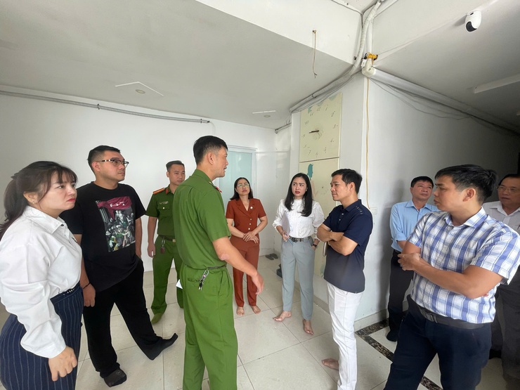 Ban Kinh tế - Ngân sách phường Kiến Hưng giám sát công tác quản lý, vận hành và PCCC tòa nhà chung cư Sông Nhuệ TDP 15 phường Kiến Hưng- Ảnh 2.