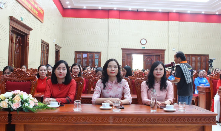 XÃ THẠCH THẤT TỔ CHỨC HỘI NGHỊ KỶ NIỆM 95 NĂM NGÀY THÀNH LẬP HỘI LIÊN HIỆP PHỤ NỮ VIỆT NAM- Ảnh 6.