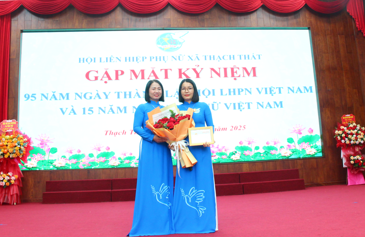 XÃ THẠCH THẤT TỔ CHỨC HỘI NGHỊ KỶ NIỆM 95 NĂM NGÀY THÀNH LẬP HỘI LIÊN HIỆP PHỤ NỮ VIỆT NAM- Ảnh 9.