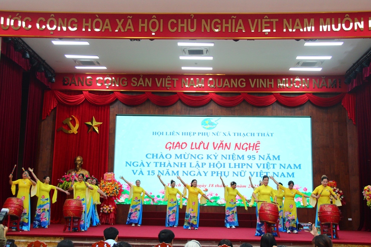 XÃ THẠCH THẤT TỔ CHỨC HỘI NGHỊ KỶ NIỆM 95 NĂM NGÀY THÀNH LẬP HỘI LIÊN HIỆP PHỤ NỮ VIỆT NAM- Ảnh 12.