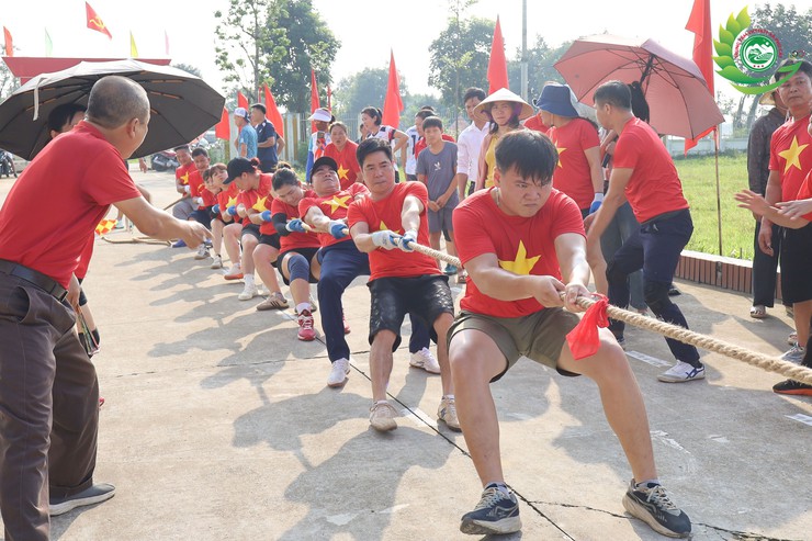 Thôn Yên Thái đạt nhất giải kéo co trong chương trình đại hội TDTT- Ảnh 12.