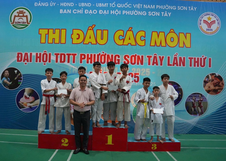 Sơn Tây: 120 vận động viên tranh tài giải Karate 2025- Ảnh 2.