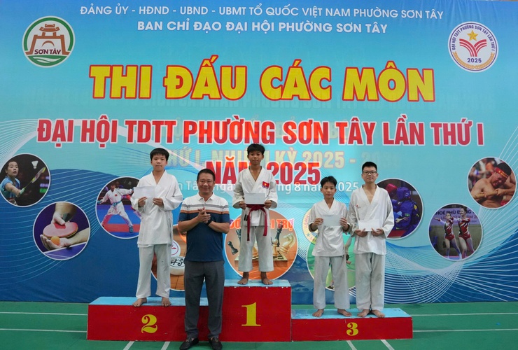 Sơn Tây: 120 vận động viên tranh tài giải Karate 2025- Ảnh 3.