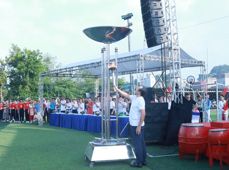 Phường Lĩnh Nam tưng bừng tổ chức Lễ khai mạc Đại hội Thể dục - Thể thao lần thứ I năm 2025- Ảnh 5.