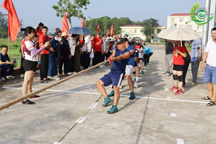 Thôn Yên Thái đạt nhất giải kéo co trong chương trình đại hội TDTT- Ảnh 4.