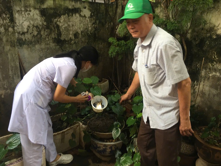 Phường Việt Hưng ra quân tổng vệ sinh môi trường phòng, chống dịch bệnh sốt xuất huyết đợt II năm 2025- Ảnh 19.