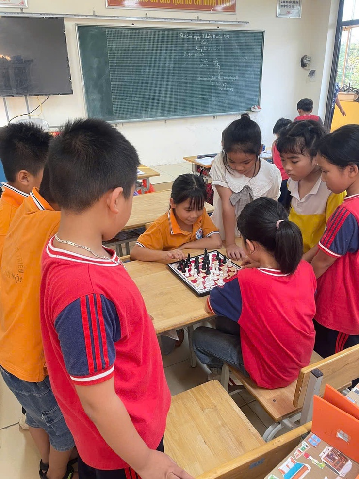 HỌC SINH XÃ PHÚ XUYÊN TÍCH CỰC TẬP LUYỆN HƯỚNG TỚI ĐẠI HỘI THỂ DỤC THỂ THAO LẦN THỨ NHẤT NĂM 2025- Ảnh 8.