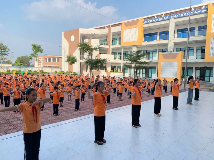 Các trường học trên địa bàn xã Phú Xuyên sôi nổi tổ chức hoạt động thể dục thể thao chào mừng Đại hội Thể dục thể thao xã lần thứ I năm 2025- Ảnh 11.