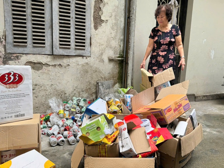 Phường Việt Hưng ra quân tổng vệ sinh môi trường phòng, chống dịch bệnh sốt xuất huyết đợt II năm 2025- Ảnh 2.