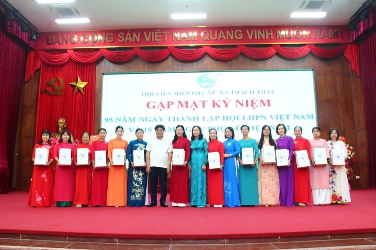 XÃ THẠCH THẤT TỔ CHỨC HỘI NGHỊ KỶ NIỆM 95 NĂM NGÀY THÀNH LẬP HỘI LIÊN HIỆP PHỤ NỮ VIỆT NAM- Ảnh 10.