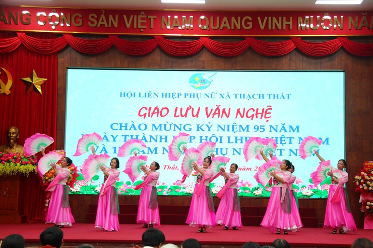 XÃ THẠCH THẤT TỔ CHỨC HỘI NGHỊ KỶ NIỆM 95 NĂM NGÀY THÀNH LẬP HỘI LIÊN HIỆP PHỤ NỮ VIỆT NAM- Ảnh 16.