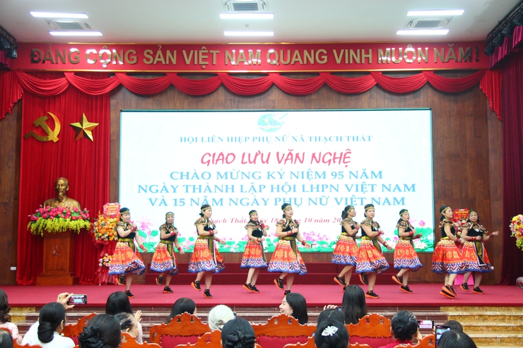 XÃ THẠCH THẤT TỔ CHỨC HỘI NGHỊ KỶ NIỆM 95 NĂM NGÀY THÀNH LẬP HỘI LIÊN HIỆP PHỤ NỮ VIỆT NAM- Ảnh 14.