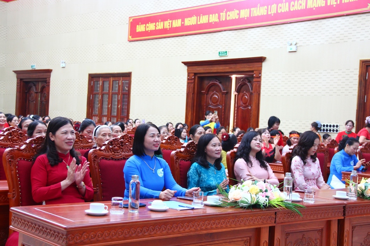 XÃ THẠCH THẤT TỔ CHỨC HỘI NGHỊ KỶ NIỆM 95 NĂM NGÀY THÀNH LẬP HỘI LIÊN HIỆP PHỤ NỮ VIỆT NAM- Ảnh 7.