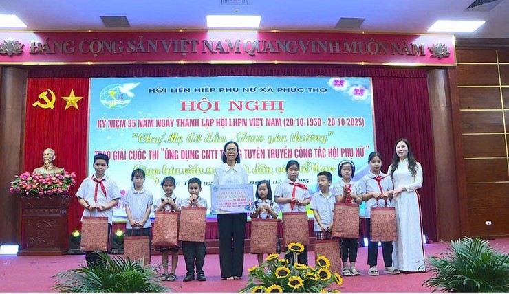 Hội LHPN xã Phúc Thọ kỷ niệm 95 năm ngày thành lập Hội LHPN Việt Nam- Ảnh 11.