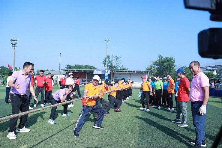 Phường Lĩnh Nam tưng bừng tổ chức Lễ khai mạc Đại hội Thể dục - Thể thao lần thứ I năm 2025- Ảnh 18.